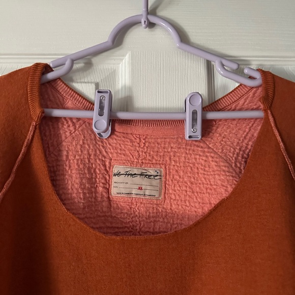Free People We The Free Midnight Pullover Orange Pink Reversible Size XL NWOT - Picture 2 of 4